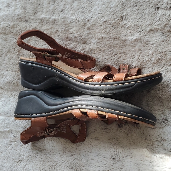 Clarks Light Brown Leather Strapey Heeled Sandals Ankle Buckle Size 10M - Picture 6 of 7
